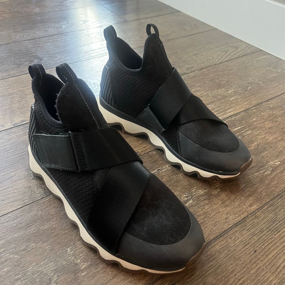 Sorel Kinetic Sneak Scalloped Black White Brown Sole Shoe Sneaker Women's Sz 8